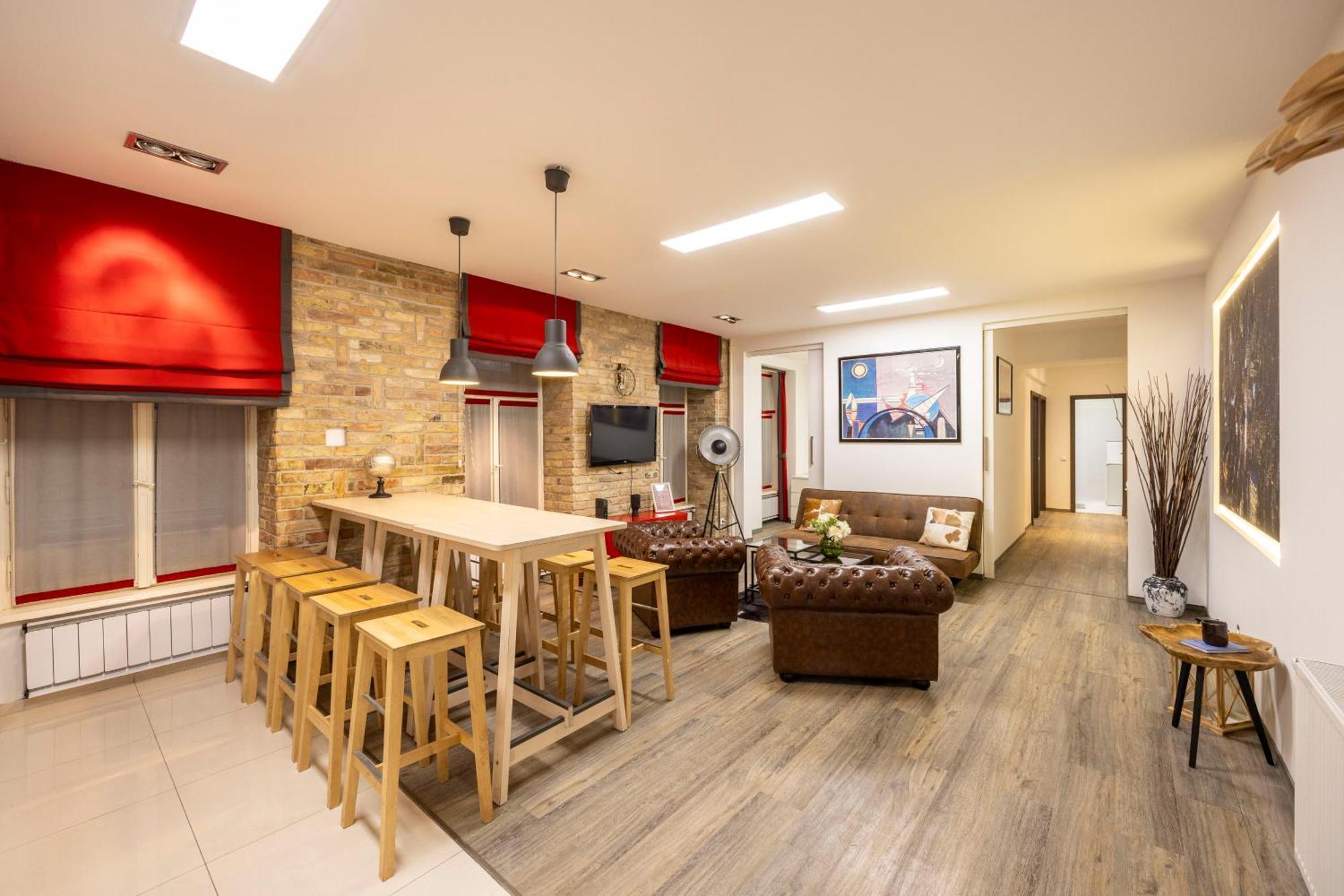 Deluxe Central Elizabeth Residence W/ 4Bedrm, 2Bathrm, 1Lvngrm Budapest Bagian luar foto